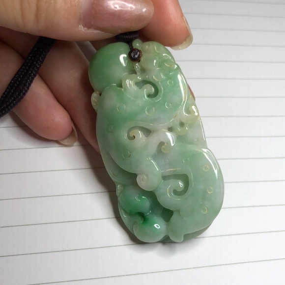Grade A Certified Untreated Apple Green Burma Jadeite Carved in Vintage Dragon - Picture 1 of 6